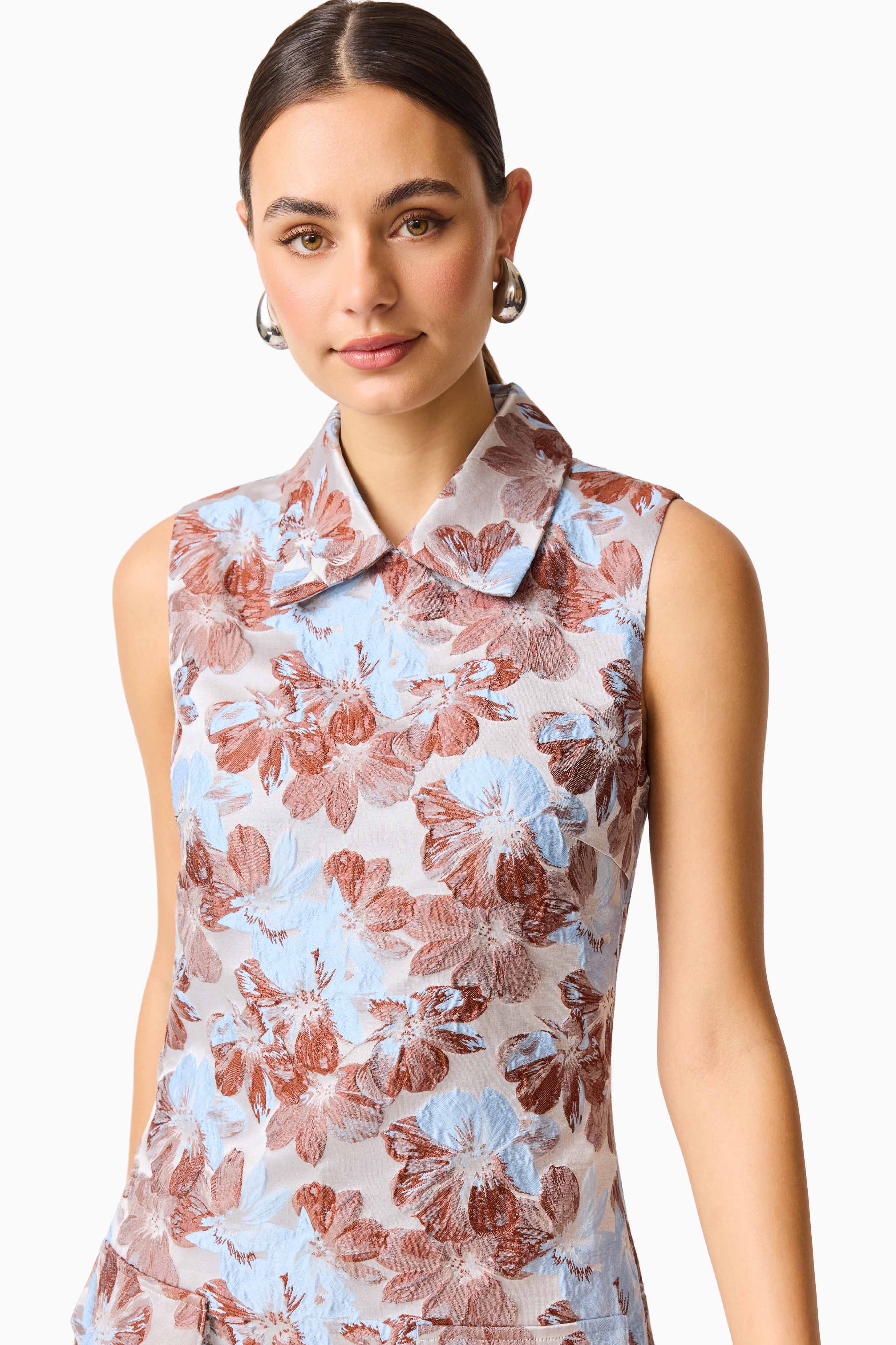 CURAAE Bloomette Shift Mini Dress in Brown and Blue Floral